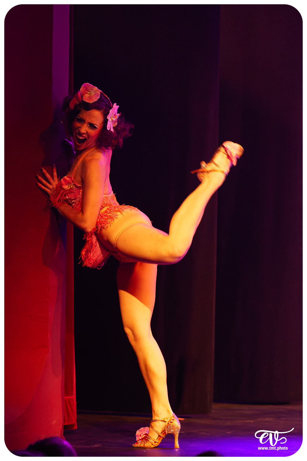 CABARET CANAILLE (LE BURLESQUE KLUB)